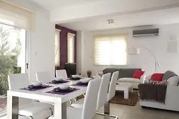Villa Polyxenia Isaak Dafni