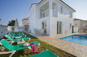 Villa Polyxenia Isaak Dafni *