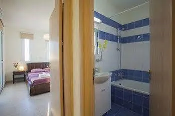 Villa Polyxenia Isaak Dafni *